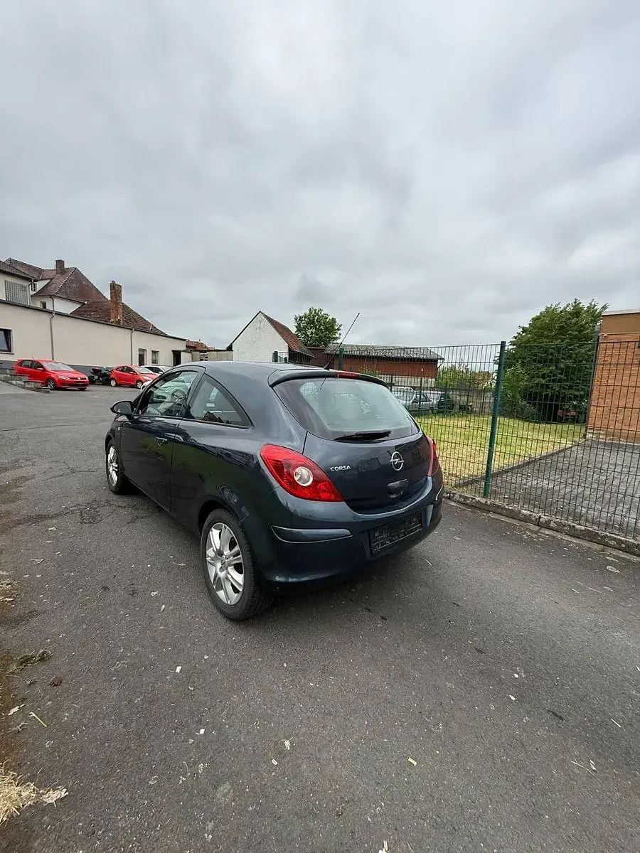 Używany Opel Corsa Edition 80 KM (58 kW) 2008 Niebieski Hatchback