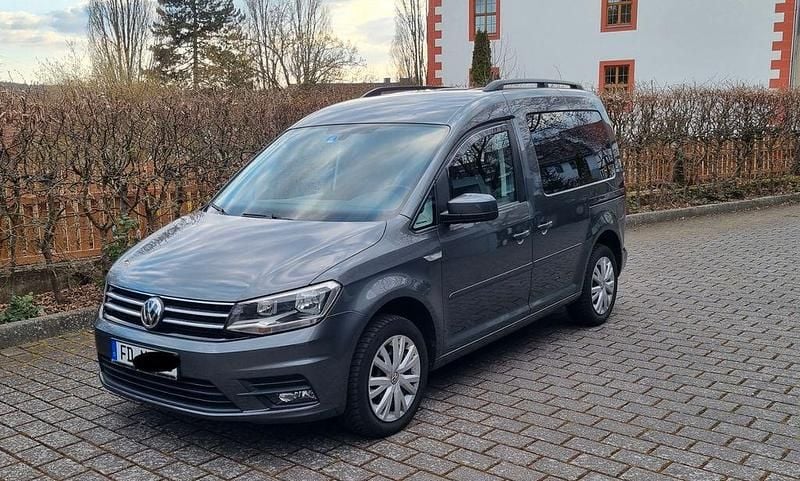 Gebraucht VW Caddy Comfortline 102 PS (75 kW) 2015 Schwarz Van / Kleinbus