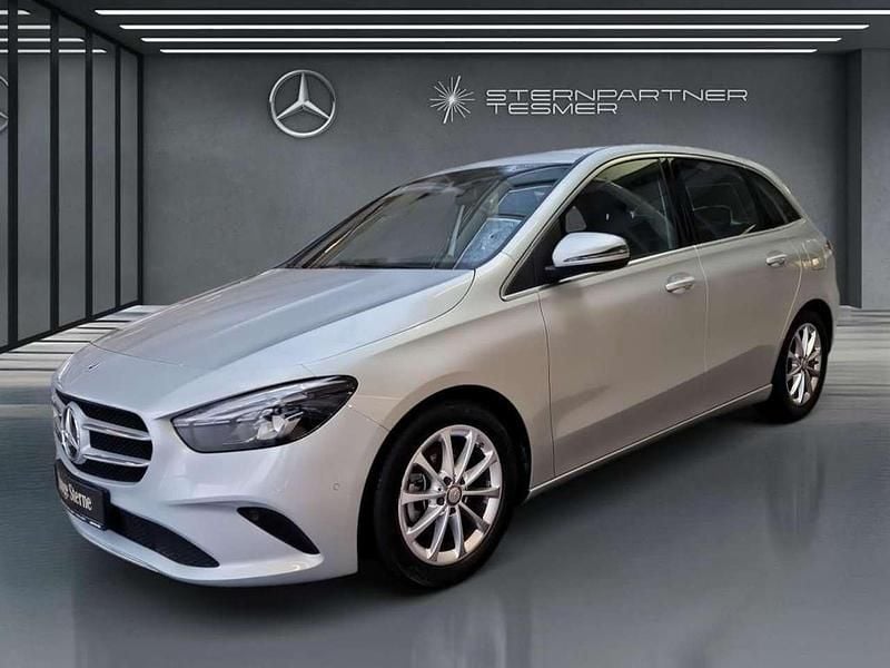 Silber Gebraucht 2022 Mercedes B200 Progressive Van / Kleinbus | 24.390 € (Superpreis) - Bild 1/3