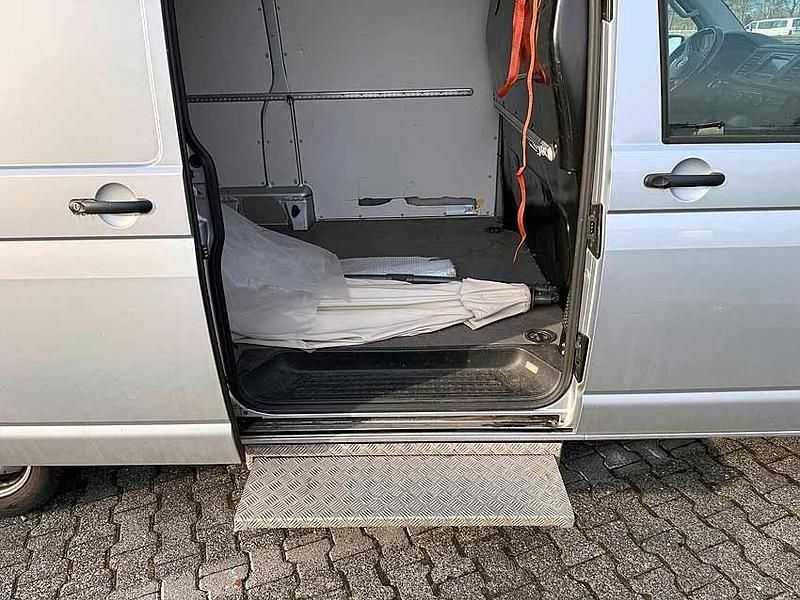 Second-hand VW Transporter 204 CP (150 kW) 2017 Argintiu Van
