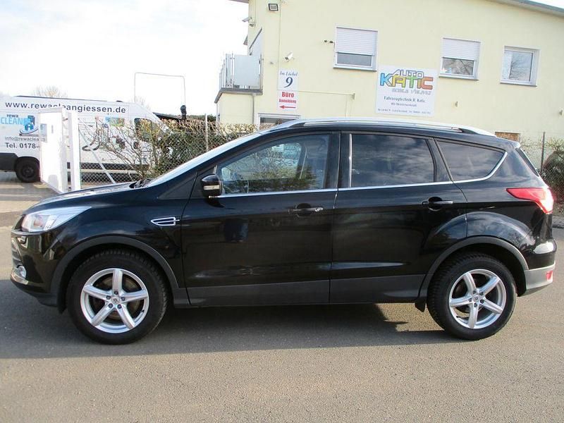 Gebraucht Ford Kuga SYNC Edition 120 PS (88 kW) 2016 Schwarz SUV