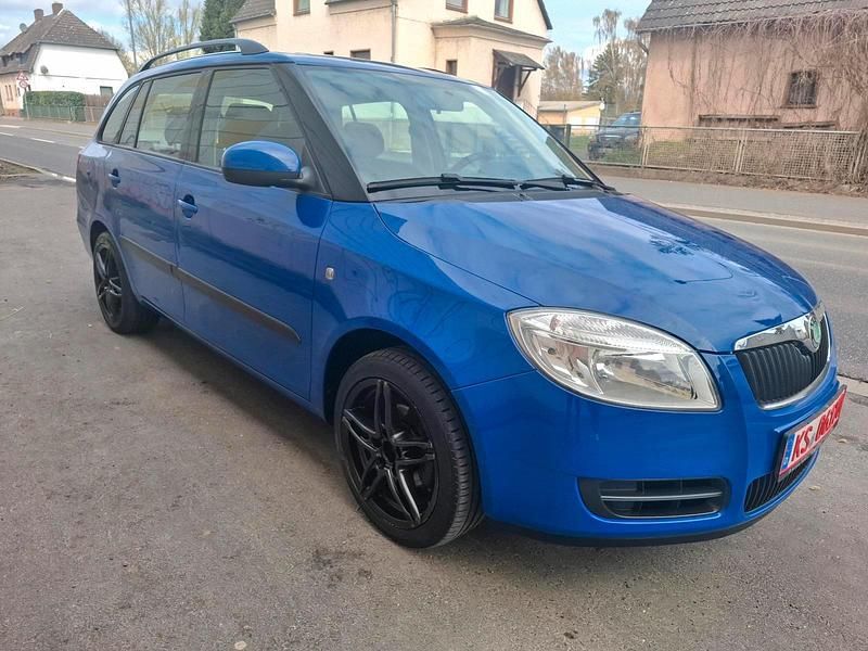 Gebraucht Skoda Fabia 70 PS (51 kW) 2008 Blau Kombi