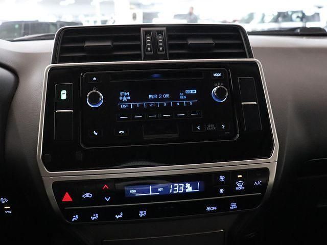 Gebraucht Toyota Land Cruiser 177 PS (130 kW) 2019 Schneeweiß SUV