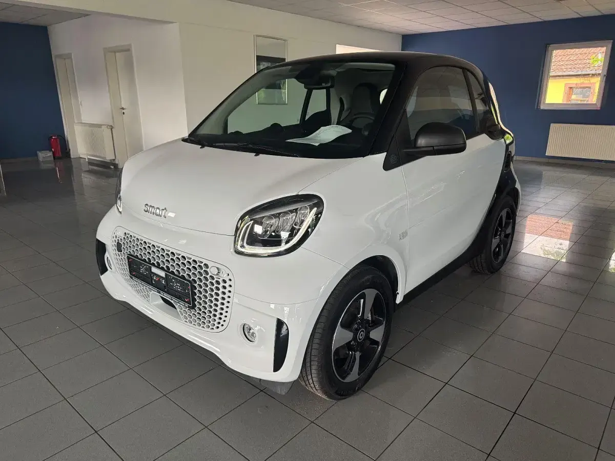 Gebraucht Smart ForTwo Electric Drive Exclusive 60 kW (82 PS) 2024 Schwarz Coupé