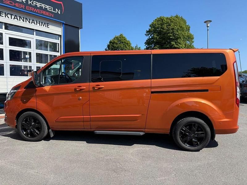 Gebraucht Ford Tourneo Titanium X 185 PS (136 kW) 2020 Orange glow Van
