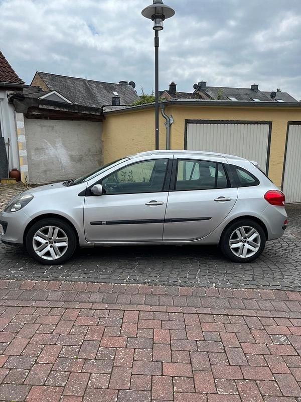 Gebraucht Renault Clio III 100 PS (73 kW) 2008