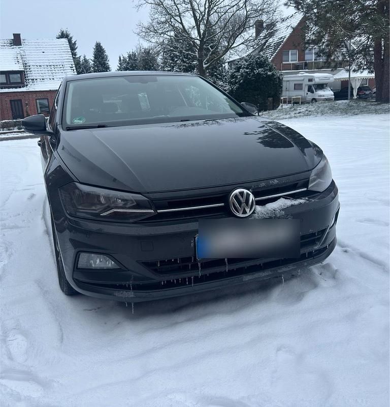 Grau Gebraucht 2019 VW Polo Kleinwagen | 15.000 € (Teuer) - Bild 1/4