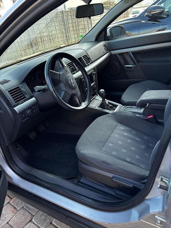 Gebraucht Opel Vectra 122 PS (89 kW) 2003 Silber Limousine