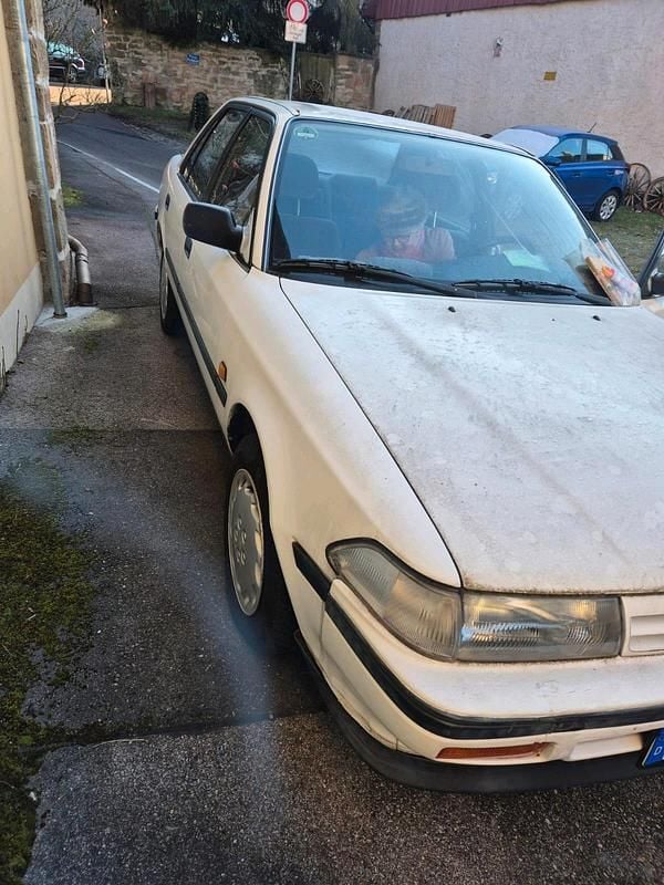 Weiß Gebraucht 1992 Toyota Carina II Limousine | 1.900 € - Bild 1/4