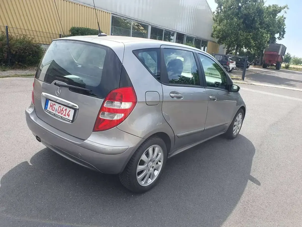 Gebraucht Mercedes A200 136 PS (100 kW) 2005 Kometgrau  metalliclack Kleinwagen