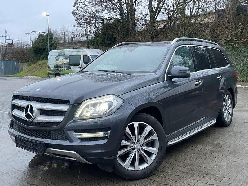 Grau Gebraucht 2013 Mercedes GL350 SUV | 16.990 € (Fairer Preis) - Bild 1/4