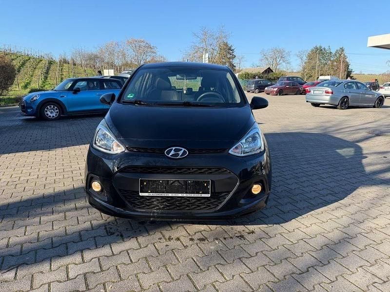 Gebraucht Hyundai i10 Classic 67 PS (49 kW) 2014 Schwarz Kleinwagen
