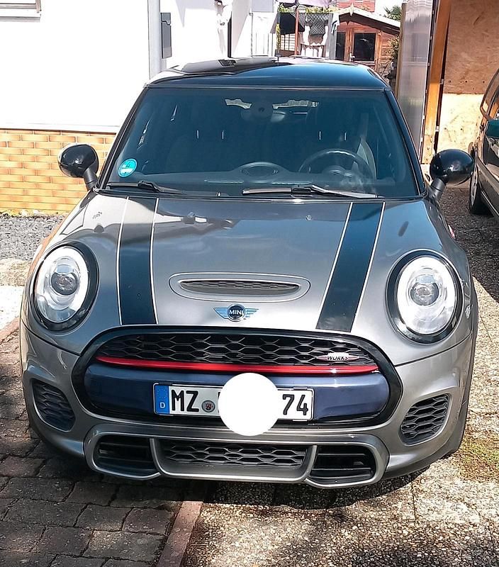 Grau Gebraucht 2016 Mini John Cooper Works Kleinwagen | 19.850 € (Guter Preis) - Bild 1/4
