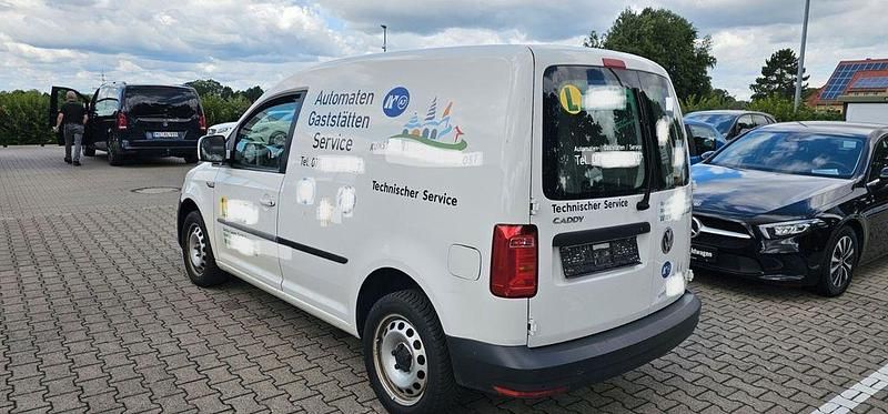 Gebraucht VW Caddy Trendline 150 PS (110 kW) 2019 Weiß Van / Kleinbus
