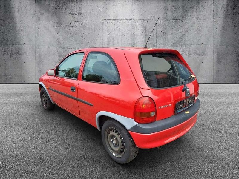 Gebraucht Opel Corsa 54 PS (39 kW) 1999 Rot Limousine