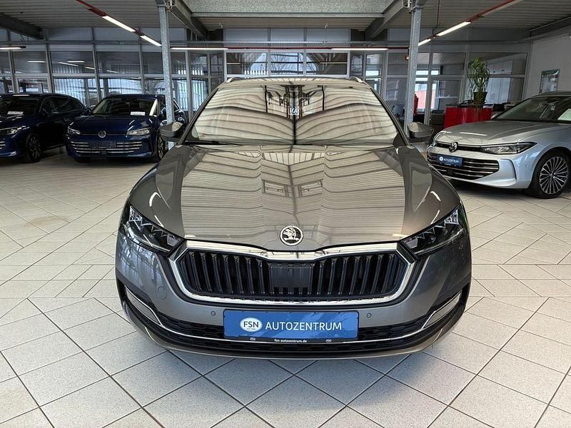 Gebraucht Skoda Octavia Style 150 PS (110 kW) 2022 Grau Kombi