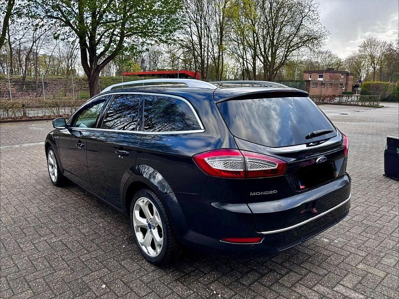 Gebraucht Ford Mondeo Titanium 163 PS (119 kW) 2012 Schwarz Kombi