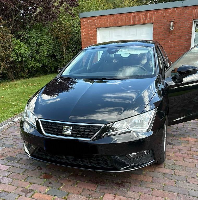 Schwarz Gebraucht 2016 Seat Leon ST Style Kombi | 11.300 € (Guter Preis) - Bild 1/4