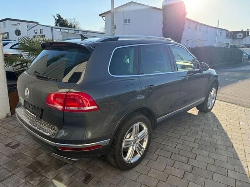 Gebraucht VW Touareg Terrain Tech 262 PS (192 kW) 2011 Schwarz SUV