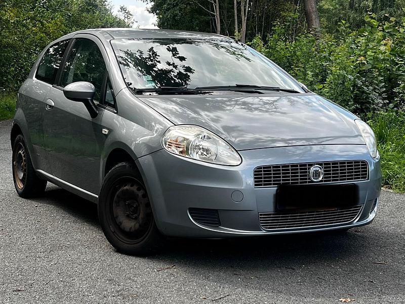 Blau Gebraucht 2008 Fiat Grande Punto Dynamic Kleinwagen | 1.750 € (Superpreis) - Bild 1/4