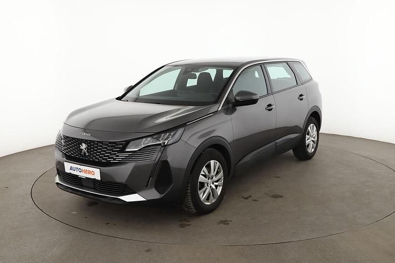 Grau Gebraucht 2021 Peugeot 5008 Active SUV | 22.720 € (Etwas zu teuer) - Bild 1/3