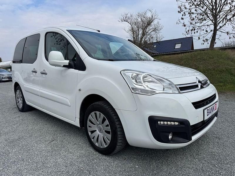 Gebraucht Citroën Berlingo SELECTION 110 PS (80 kW) 2017 Weiß Van / Kleinbus