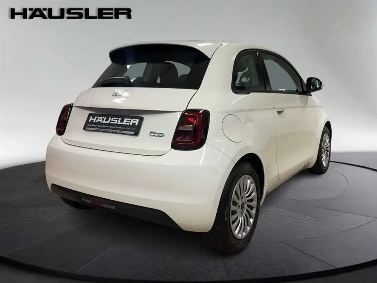 Gebraucht Fiat 500e 86 kW (118 PS) 2023 Weiß Kleinwagen