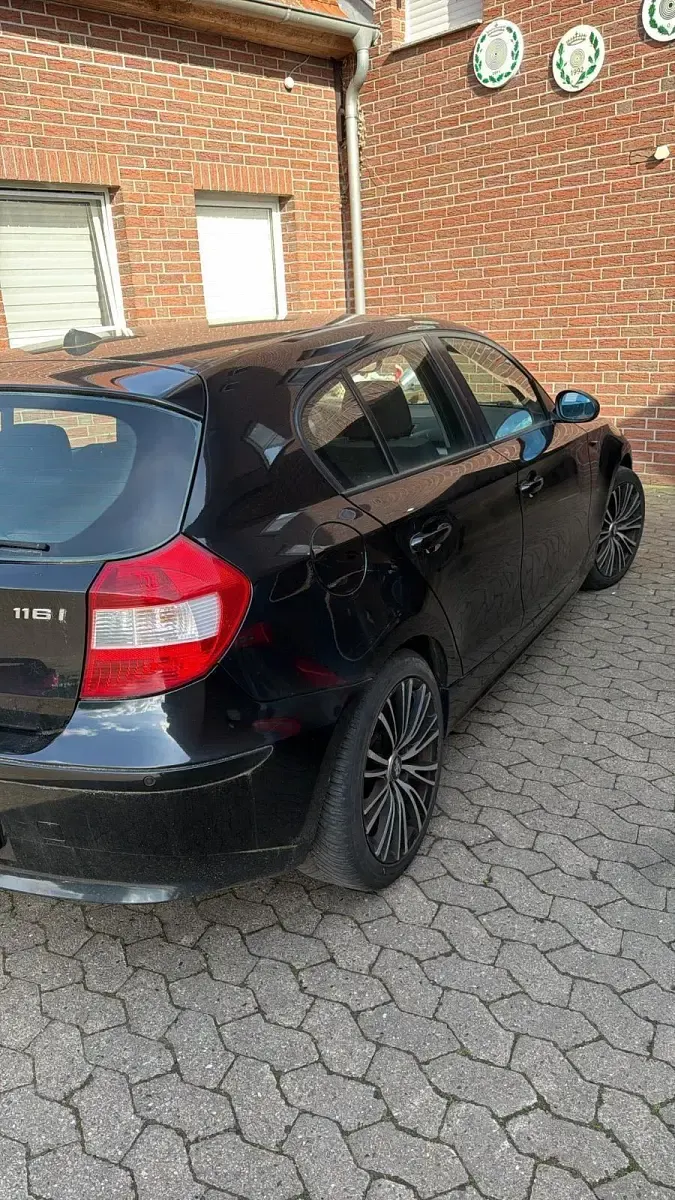 Gebraucht BMW 116 116 PS (85 kW) 2005 Schwarz Kleinwagen