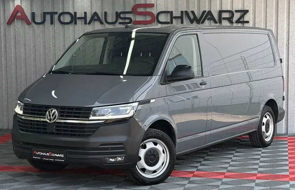 Gebraucht VW T6.1 199 PS (146 kW) 2021 Grau Van