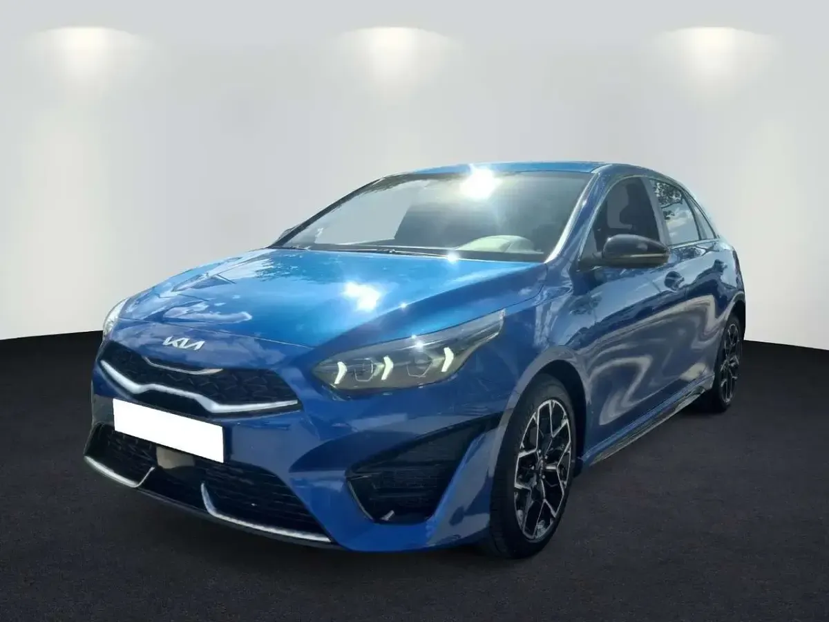 Neu Kia Ceed GT GT-Line 140 PS (102 kW) 2025 Blue flame met. Limousine