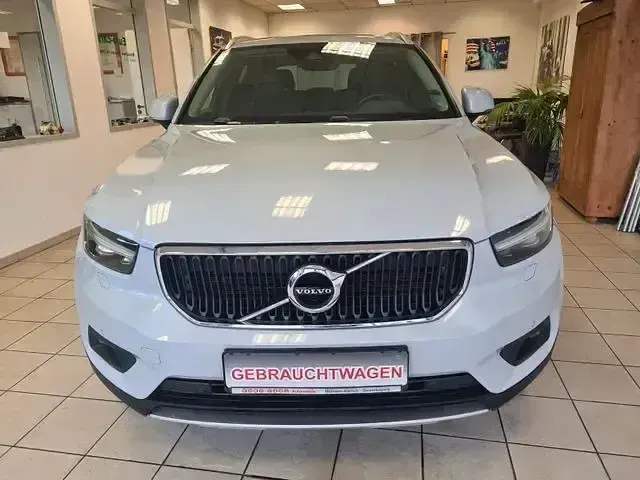 Gebraucht Volvo XC40 Momentum 190 PS (139 kW) 2019 Grau SUV