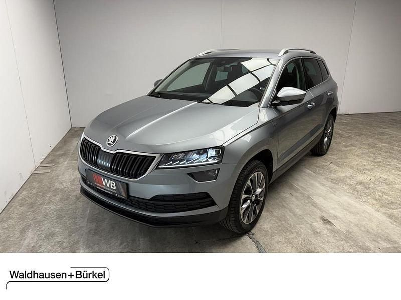 Business grau (metallic) Gebraucht 2020 Skoda Karoq Drive SUV | 21.950 € (Fairer Preis) - Bild 1/4