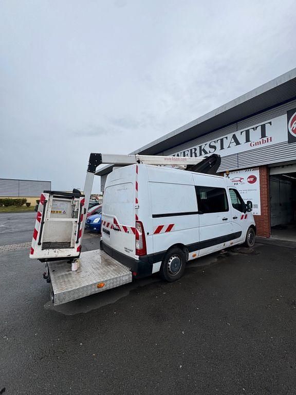 Second-hand Renault Master 131 CP (96 kW) 2018 Alb Van