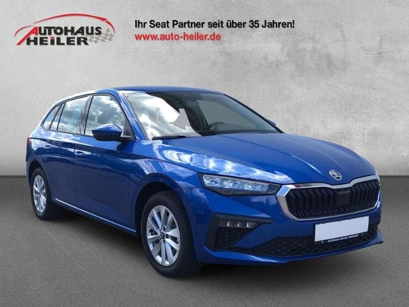 Neu Skoda Scala Selection 116 PS (85 kW) 2025 Blau Kleinwagen