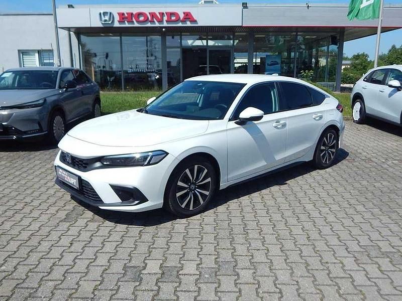 Weiß Gebraucht 2024 Honda Civic Elegance Limousine | 33.990 € (Guter Preis) - Bild 1/4
