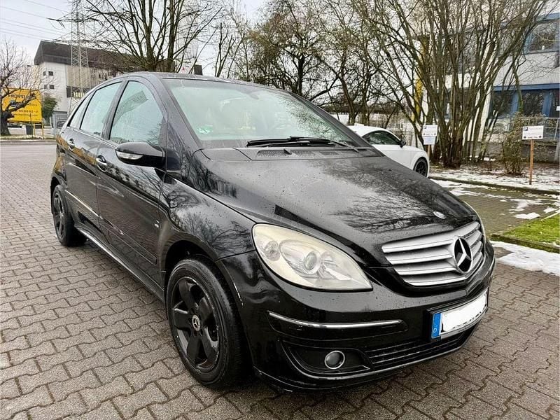 Schwarz Gebraucht 2006 Mercedes B170 Van / Kleinbus | 900 € (Guter Preis) - Bild 1/4