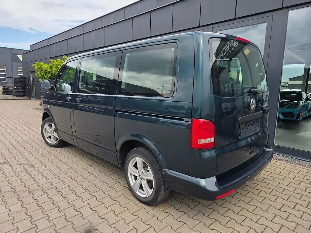 Gebraucht VW Caravelle 140 PS (102 kW) 2014 Grün Van