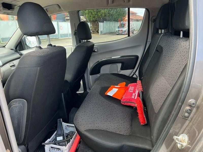 Gebraucht Mitsubishi L200 178 PS (130 kW) 2013 Grau Pickup