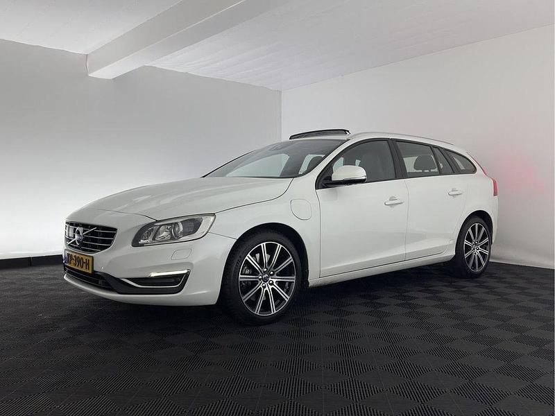 Gebraucht Volvo V60 288 PS (211 kW) 2016 Weiß Kombi