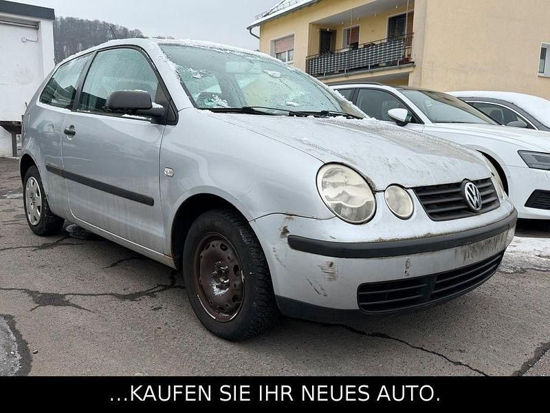 Gebraucht VW Polo Basis 54 PS (39 kW) 2004 Silber Kleinwagen
