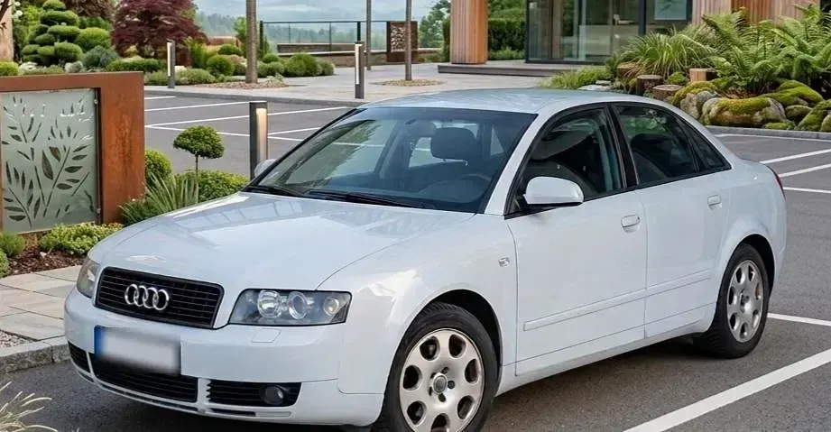 Gebraucht Audi A4 130 PS (95 kW) 2003 Weiß Limousine