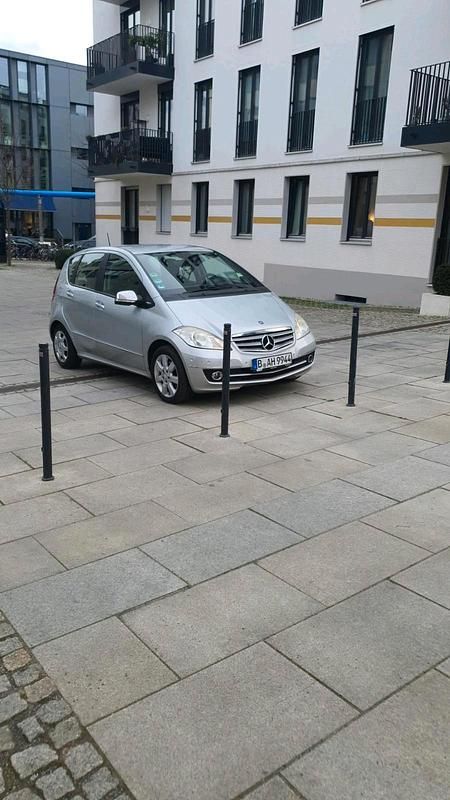 Gebraucht Mercedes A200 100 PS (73 kW) 2009 Silber Limousine