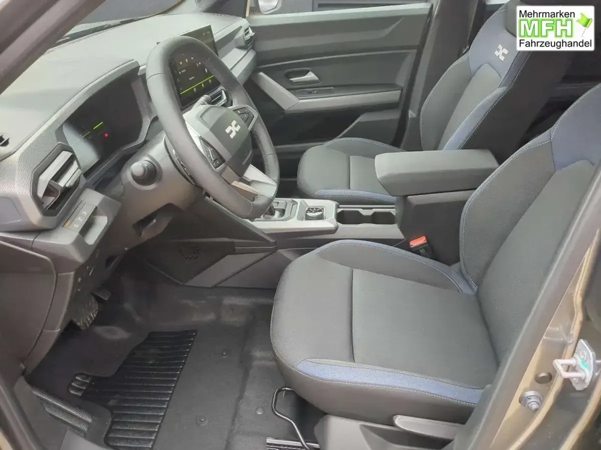 Neu Dacia Duster Expression 154 PS (113 kW) 2026 Dolomitgrau SUV