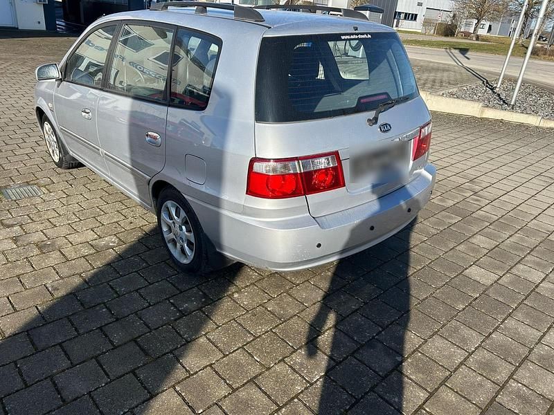 Gebraucht Kia Carens 140 PS (102 kW) 2006 Grau Van / Kleinbus