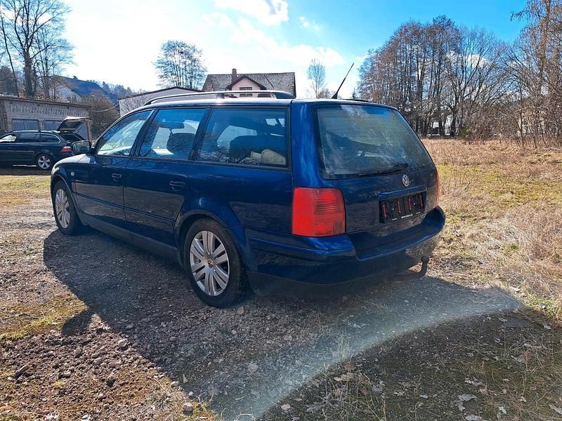 Gebraucht VW Passat 193 PS (141 kW) 1998 Blau Kombi