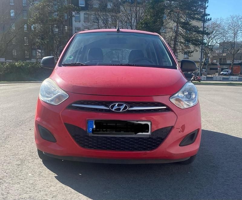 Gebraucht Hyundai i10 69 PS (50 kW) 2012 Rot Kleinwagen