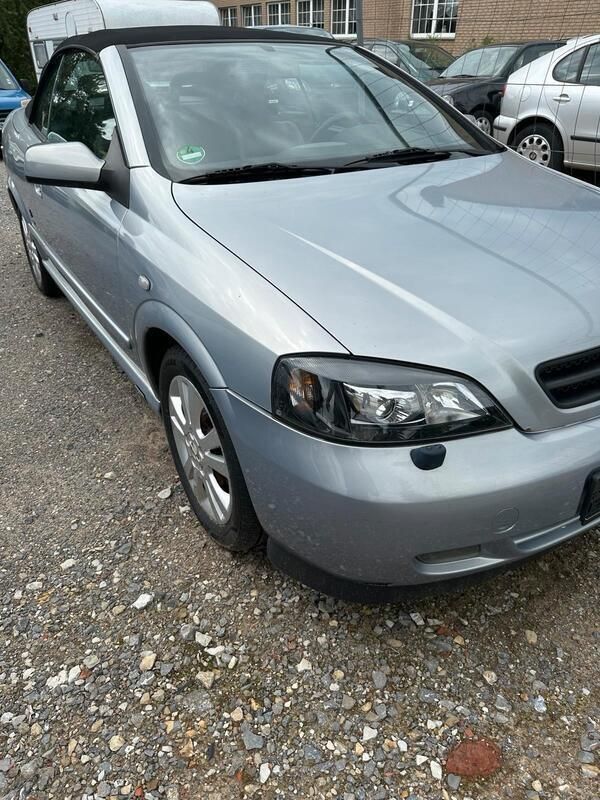 Silber Gebraucht 2002 Opel Astra Cabriolet Cabrio | 1.200 € (Guter Preis) - Bild 1/4
