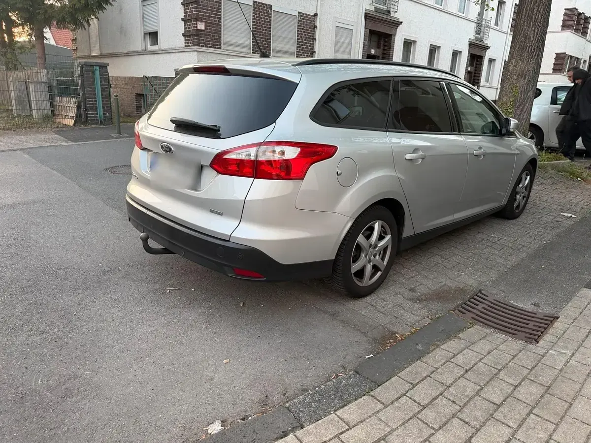 Gebraucht Ford Focus 125 PS (91 kW) 2014 Silber Kombi