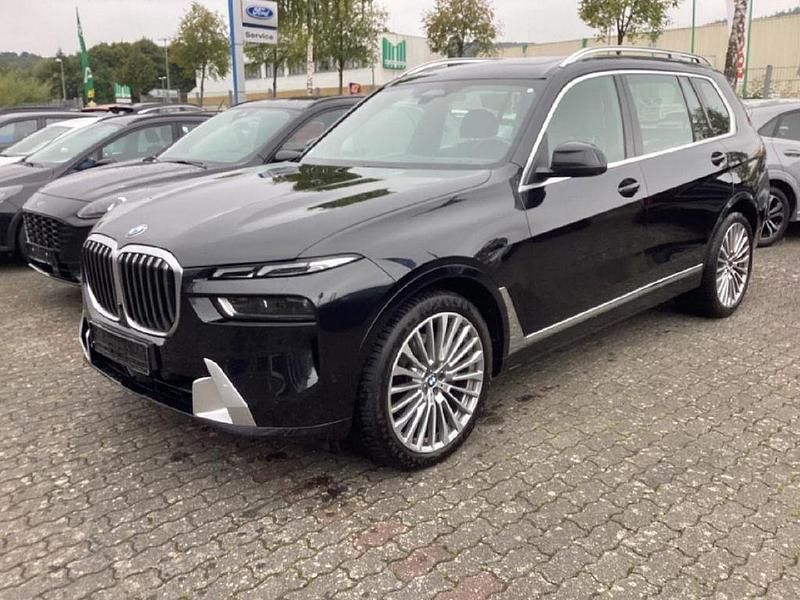 Black sapphire metallic Gebraucht 2023 BMW X7 Sport Line SUV | 89.000 € (Fairer Preis) - Bild 1/4