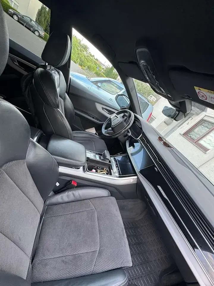 Gebraucht Audi Q8 S-Line 286 PS (210 kW) 2019 Grau SUV